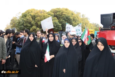 حضور حماسی و باشکوه اساتید، کارمندان و دانشجویان پردیس در راهپیمایی 13 آبان 1403