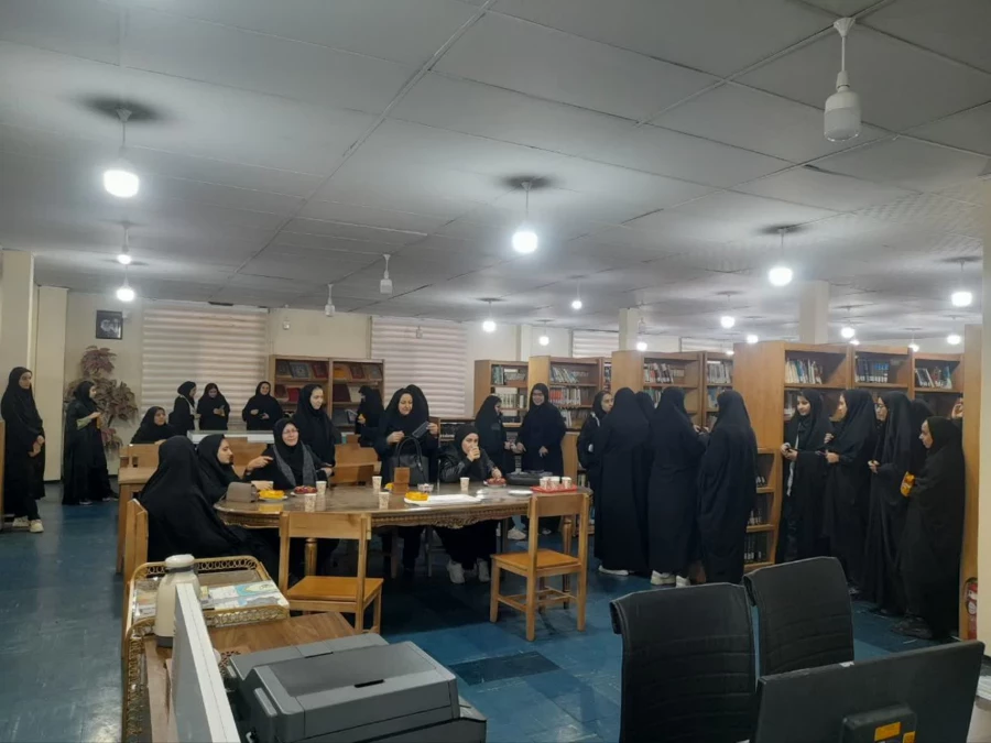 بازدید دانش آموزان مدرسه شاهد روشنایی قلم شهرستان بناب از کتابخانه پردیس فاطمه الزهرا(س) تبریز 2