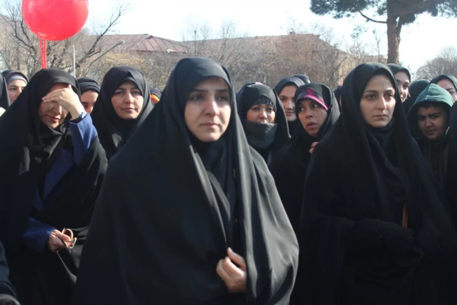 حماسه حضور اساتید و کارمندان و دانشجویان پردیس در خجسته سالروز پیروزی انقلاب 6