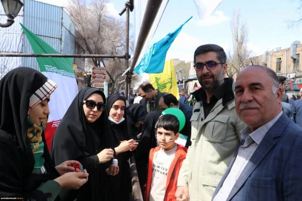 حضور گسترده خانواده بزرگ دانشگاه فرهنگیان آذربایجان شرقی در راهپیمایی روز جهانی قدس  7