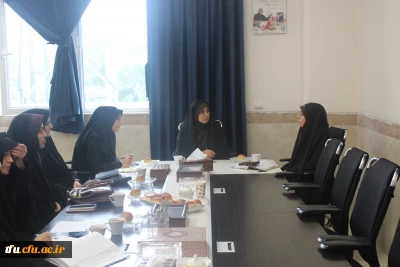 جلسه مشاوران در پردیس فاطمه الزهرا(س) تبریز