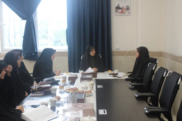 جلسه مشاوران در پردیس فاطمه الزهرا 2