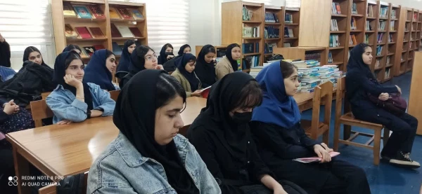 بازدید دانش آموزان آموزشگاه دخترانه معلم از پردیس فاطمه الزهرا(س) 2