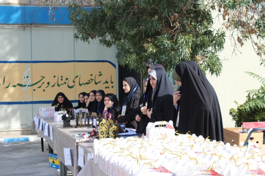 مراسم جشن دانش آموختگی 7