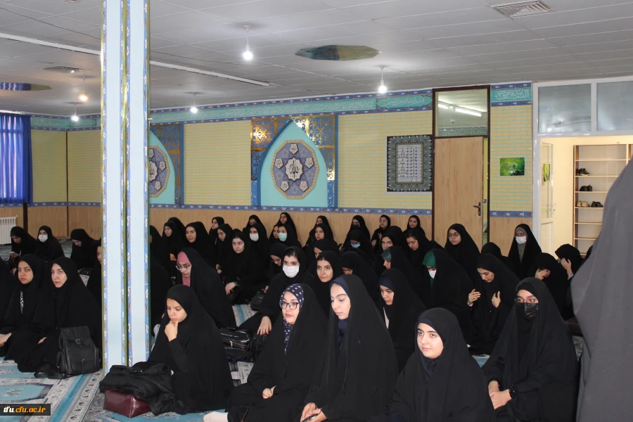 نشست صمیمی مسئولین دانشگاه با دانشجویان به مناسبت روز دانشجو 4