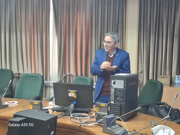 e390ae9b-cb0e-448c-9c35-5e24f077deeb