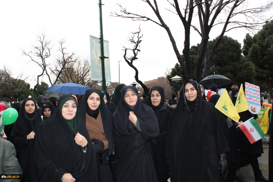 حماسه حضور اساتید و کارمندان و دانشجویان پردیس در خجسته سالروز پیروزی انقلاب 2