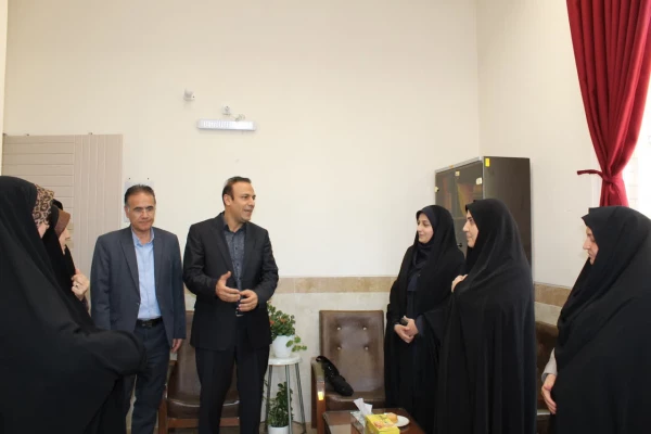 تقدیر از مشاوران و کارشناسان مشاوره  2