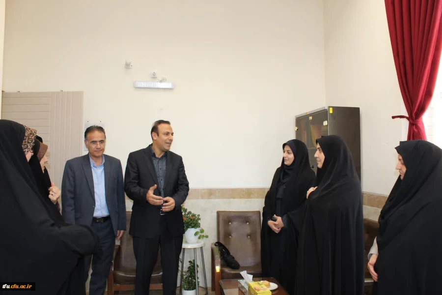 تقدیر از مشاوران و کارشناسان مشاوره  2